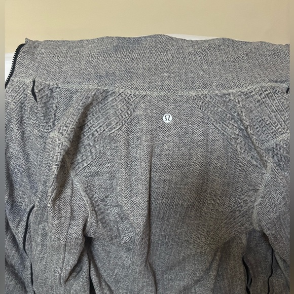 Lululemon Black Zippered Jacket - Picture 2 of 6